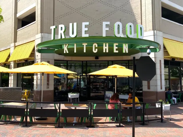True Food Kitchen intră în Chapter 11 după închiderea unor restaurante