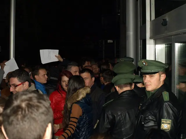 Vot prin corespondență la parlamentare și prezidențiale. Câți români vor avea șansa să voteze din străinătate