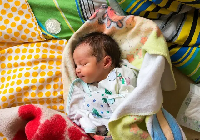 Femeile de etnie romă sună la 112 când vor să nască