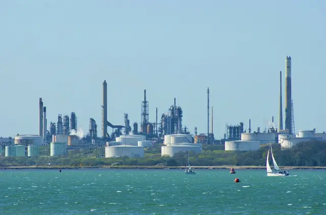 Orientul Mijlociu: exporturile de petrol, Ormuz și disputa pe date