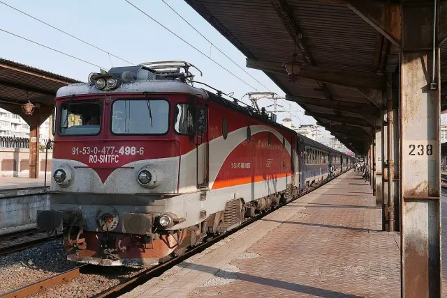 CFR Călători a avut întârzieri de până la 6 ore pe mai multe rute