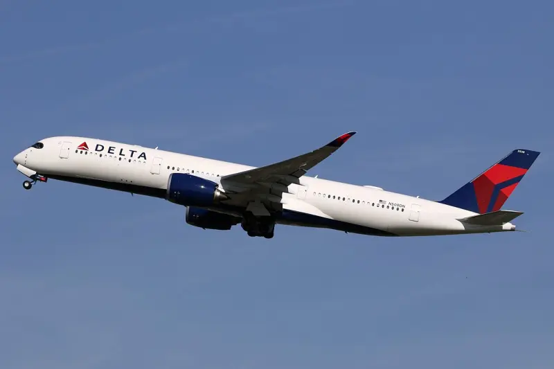 Mai multe zboruri ale companiei americane Delta au fost nevoite să aterizeze de urgență